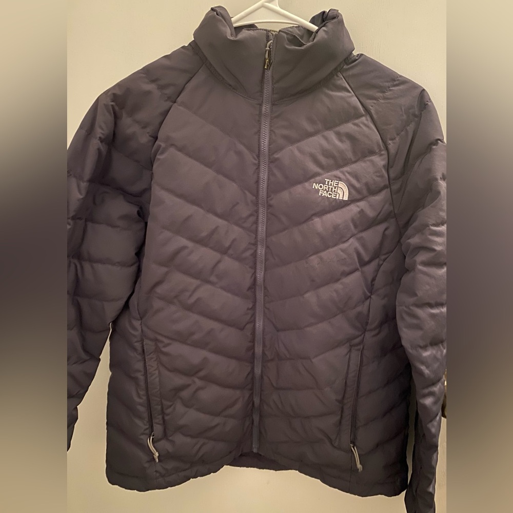 North face 550 down puffer jacket. Light but cozy!